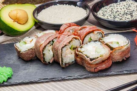 Горячий ролл Кунсей Батакон