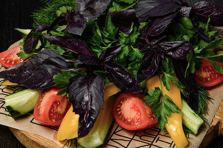 Ассорти из овощей и зелени