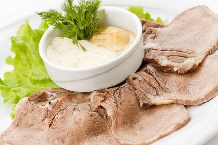 Язык говяжий отварной с хреном