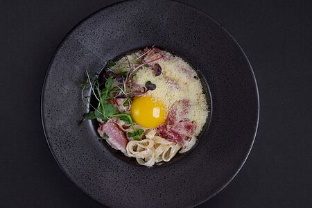 Карбонара с беконом и сливками