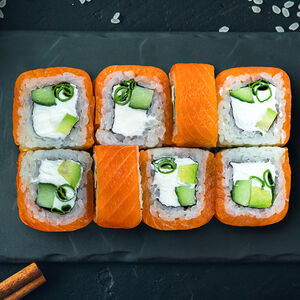 Филадельфия с зеленым луком