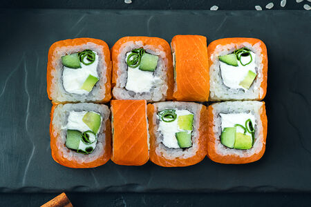 Филадельфия с зеленым луком