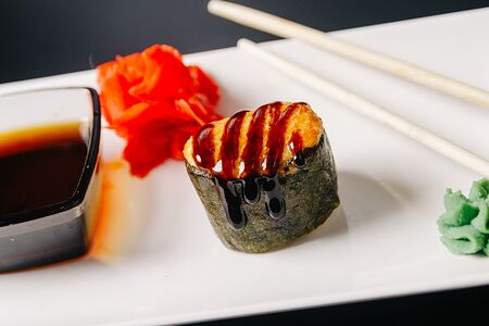 Яки ика нигири