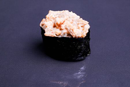 Гункан с угрем