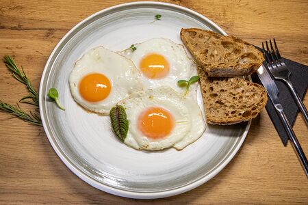 Яичница из 3-х яиц