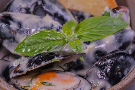 Мидии в блю чиз