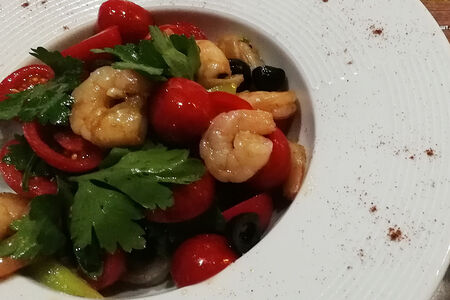 Салат с креветками