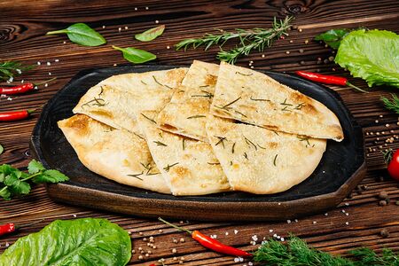 Фокачча с розмарином и пармезаном