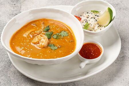 Том Ям по-грузински с аджикой