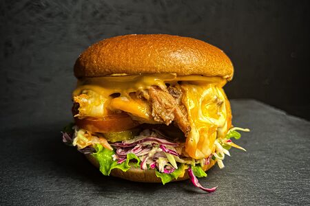 Бургер №2 с рваной говядиной M