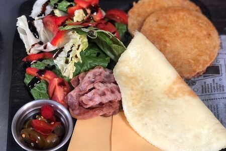 Завтрак с беконом