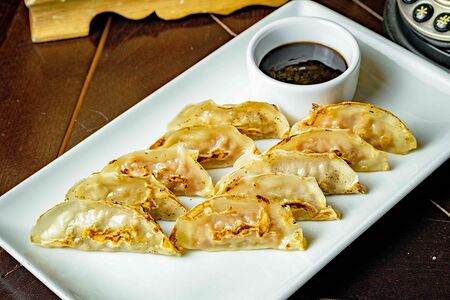 Гёдза с мясом и капустой