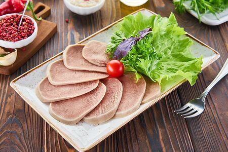 Говяжий язык отварной