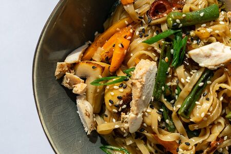 Wok с курицей