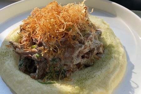 Бефстроганов с лисичками