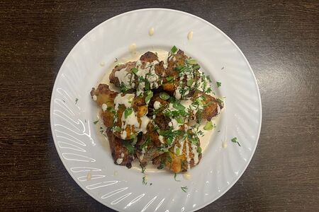 Запечённые куриные крылья в соусе