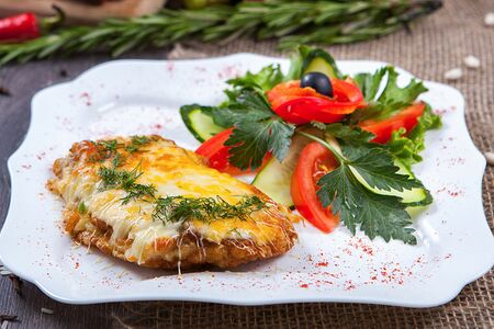 Куриная отбивная с овощами