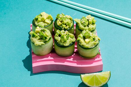 Ролл Вегетарианский с авокадо