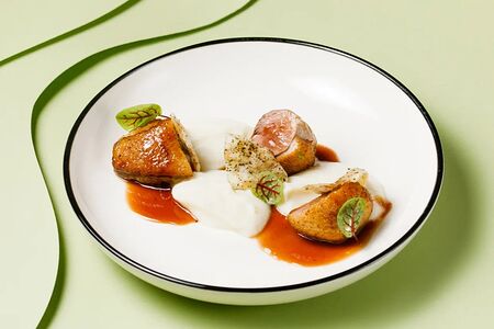 Утиное филе с кремом из сельдерея