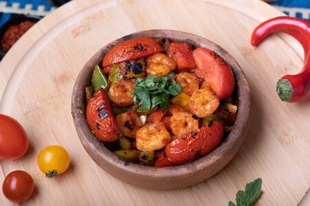 Гювеч из креветок