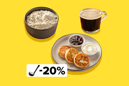 Завтрак с румяными сырниками и кашей