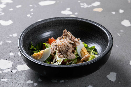 Салат с тунцом обед