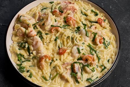 Ризони с креветками и раковыми шейками