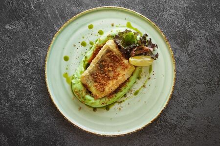 Судак с пюре Васаби