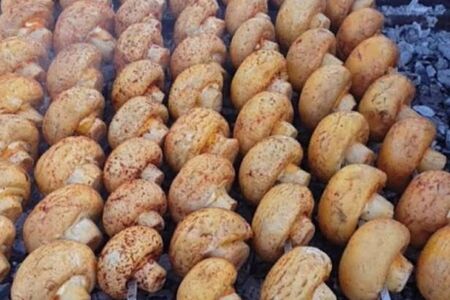 Шампиньоны на мангале
