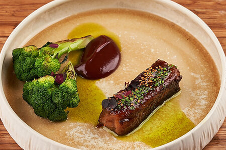 Томлёный стейк Акамисо