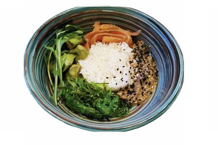 Поке чука с лососем