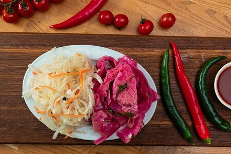 Квашеная капуста и капуста по-грузински