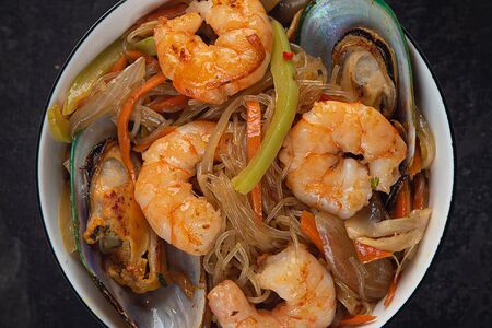 Фунчоза с морепродуктами