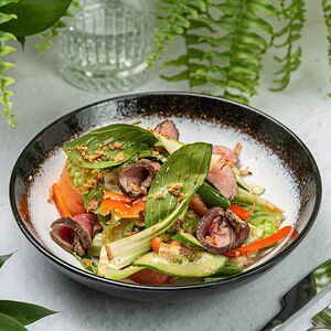 Салат с ростбифом