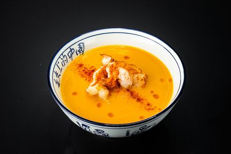 Тыквенный крем-суп с креветкой