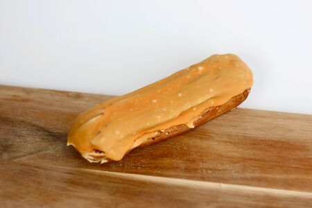 Эклер тропический