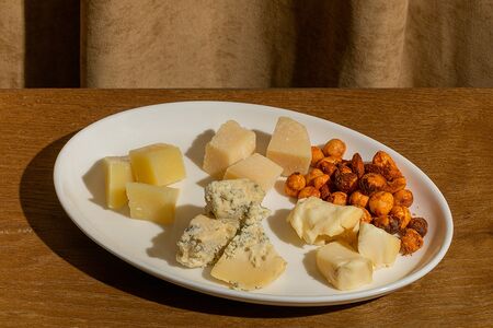 Сырная тарелка D. o. p