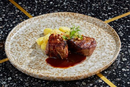 Медальоны из говядины