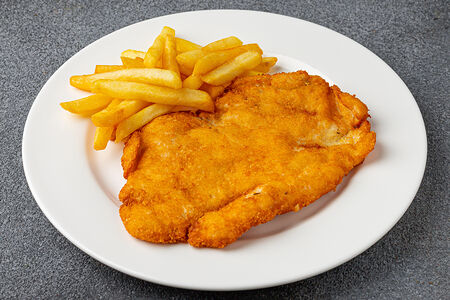 Куриный шницель с фри