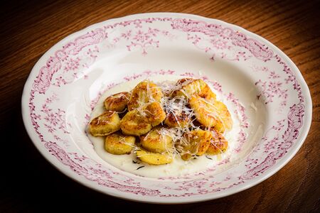 Ньокки с соусом моцарелла