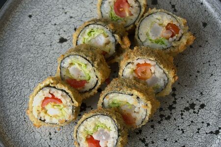 Ролл Темпура Цезарь с Креветкой