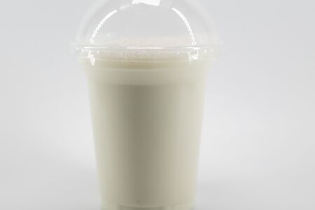 Молочный коктейль Банан-арахисовая паста