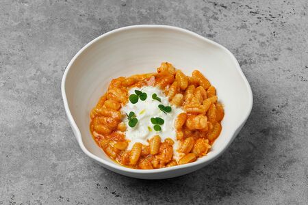 Ньокки с лангустинами и страчателлой