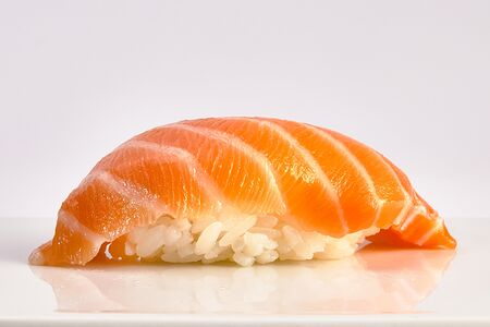 Нигири суши Лосось