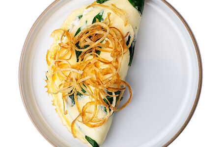 Омлет со шпинатом и сливочным сыром