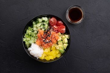 Поке с лососем