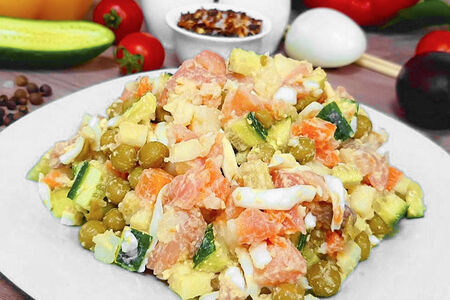 Салат Оливье с красной рыбой