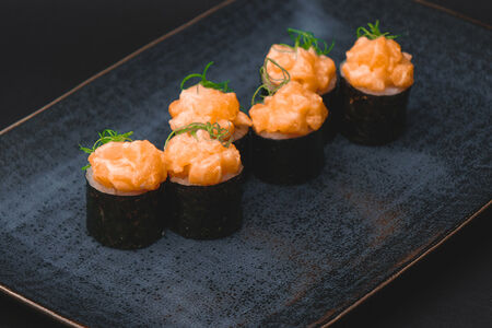 Ролл Спайси лосось