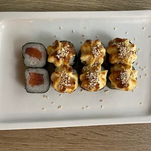 Запеченные маки с лососем