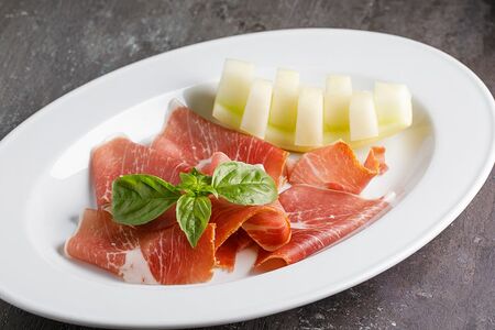 Пармская ветчина с дыней